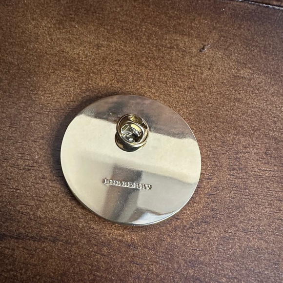 Burberry London Limited Edition Beauty Button Pin - Picture 4 of 7